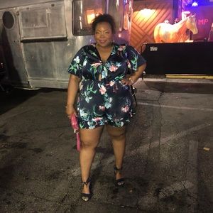 Plus tie front floral romper